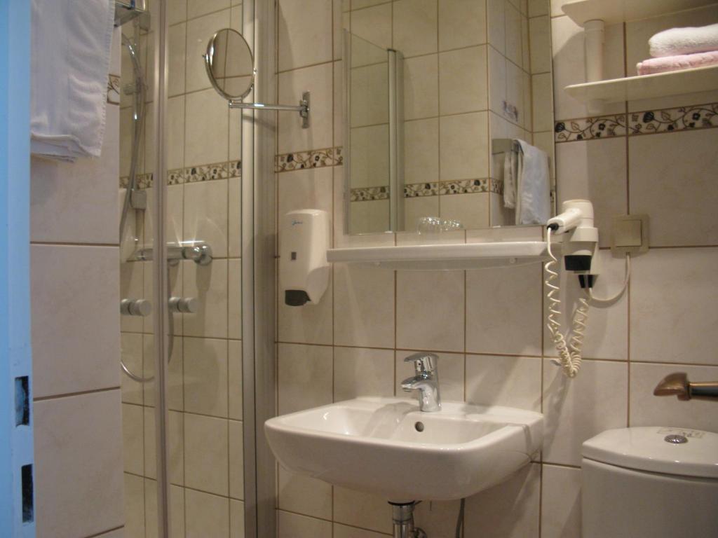 Hotel Waldersee Ганновер Номер фото